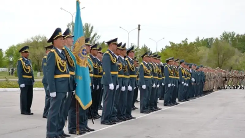 Две старейшие военные части ВС РК празднуют свое 73-летие
