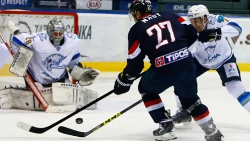 "Барыс" уступил "Словану"