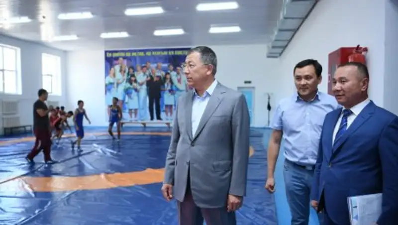 В канун юбилея Астаны в Сайраме открыли ряд соцобъектов