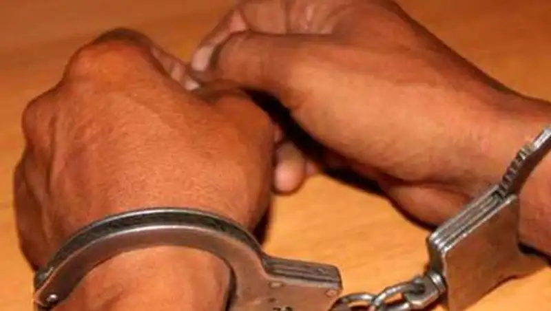 Астанчанин решил "разобраться" с таксистом с помощью охотничьего ружья, фото - Новости Zakon.kz от 07.11.2013 20:25