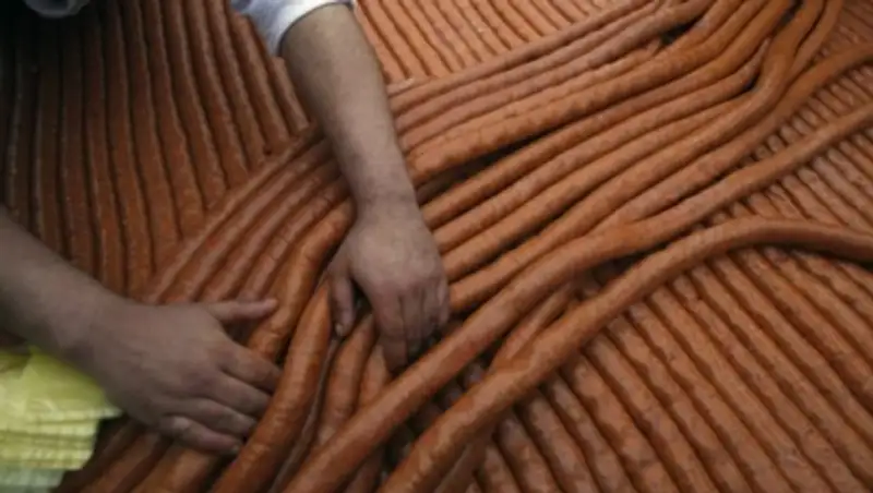 В Сербии изготовили колбасу рекордной длины