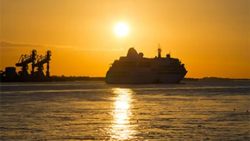 Жительница Шанхая выпала из круизного лайнера и 38 часов провела в море