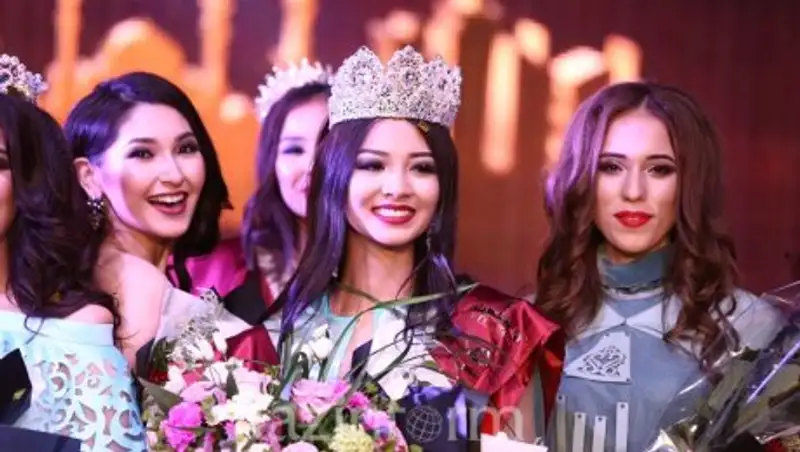 Мисс Астана-2016 стала 18-летняя Ельназ Нурсеитова