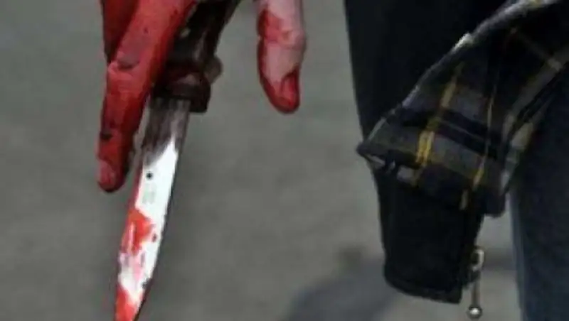 За оскорбление дамы мужчина получил нож в сердце в ВКО