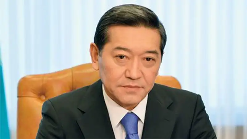 С.Ахметов провел заседание Комиссии по совершенствованию языковой политики в РК