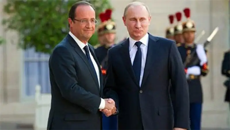 Олланд поужинает с Обамой в ресторане, а с Путиным — во дворце