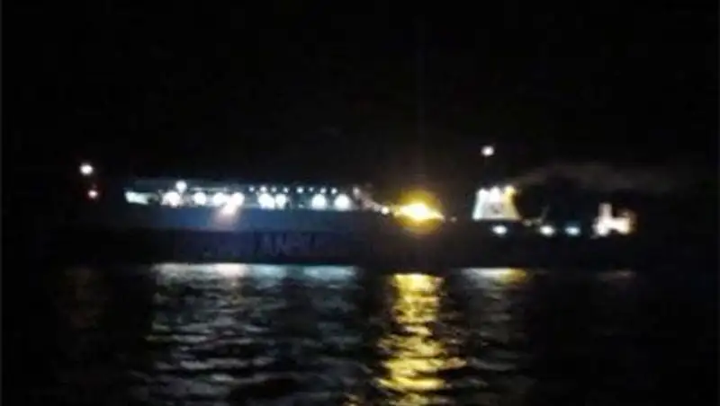 В Индии затонул паром: погиб 21 турист