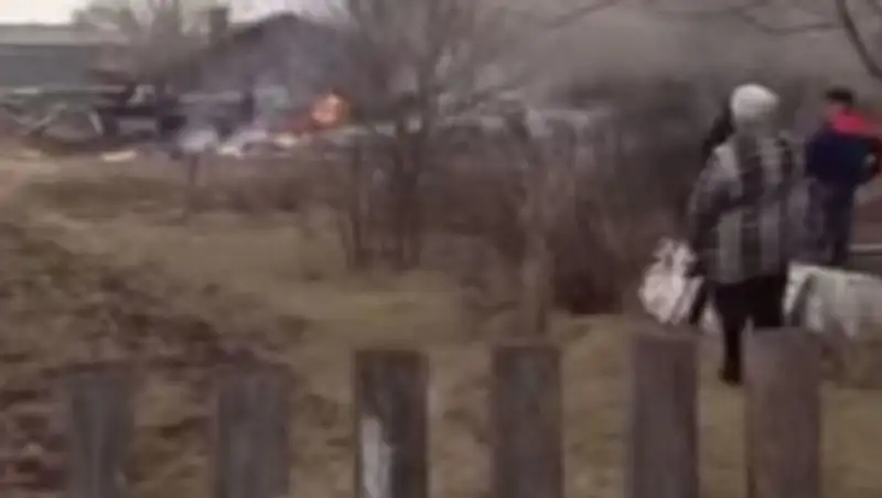 Источник: Су-25, потерпевший аварию в Приморье, упал на огород и разрушил два сарая