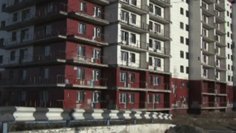 В Петропавловске разбирают 126-квартирный дом, фото - Новости Zakon.kz от 23.11.2013 17:37