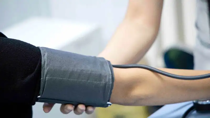 17 казахстанцев заболели коронавирусом за сутки