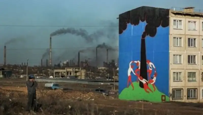 Почему казахстанская молодежь «неконтролируемо» едет в Астану