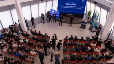 Respublica объяснила снятие двоих кандидатов в депутаты