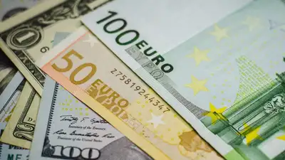 евро, валюта, доллары, фото - Новости Zakon.kz от 27.04.2023 11:26