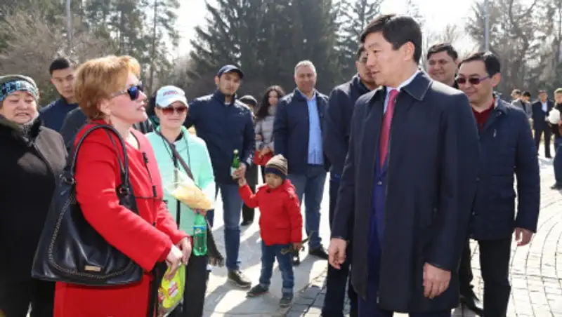 Байбек алматинцам: Государственный курс Елбасы будет продолжен