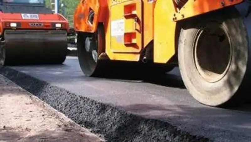 В Астане впервые вводится система контроля укладки дорожного полотна