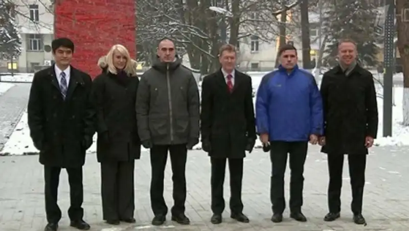 Очередной экипаж МКС отправился на космодром Байконур