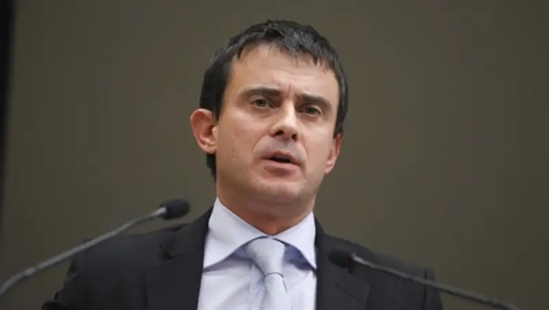 Премьер-министр Франции: тела почти 30 жертв теракта в Париже до сих пор не опознаны