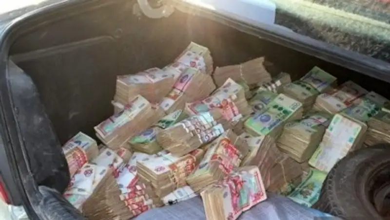 Узбекистан упростил вывоз наличных денег за границу