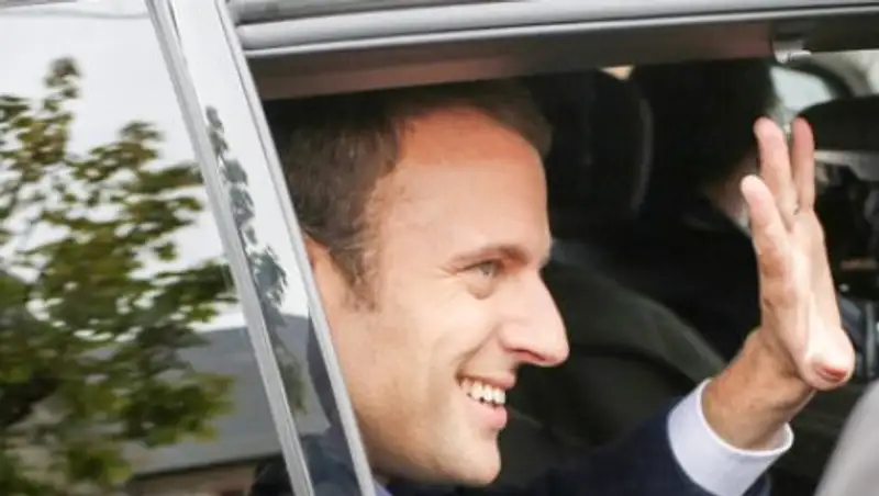 Макрон изъявил желание «стать президентом всех французов»