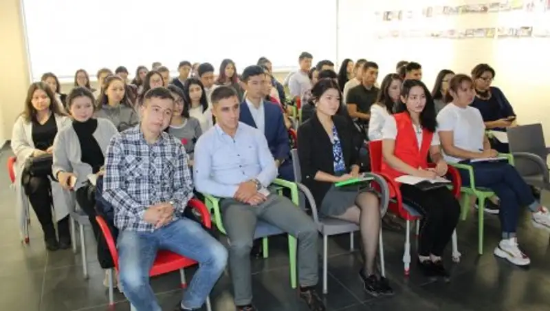 Школа государственной службы открыла свои двери в Алматы