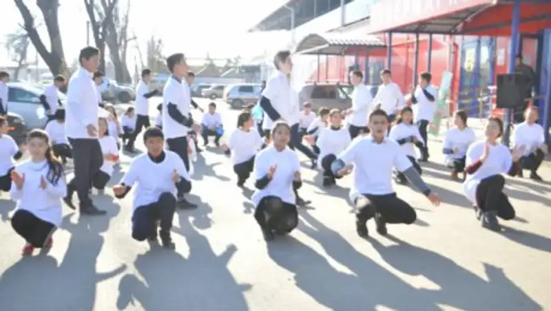 Молодежный флешмоб «I Love Astana!»