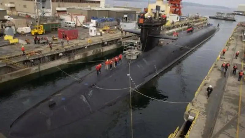Американская атомная субмарина "Огайо" вошла в порт города Пусан в Южной Корее