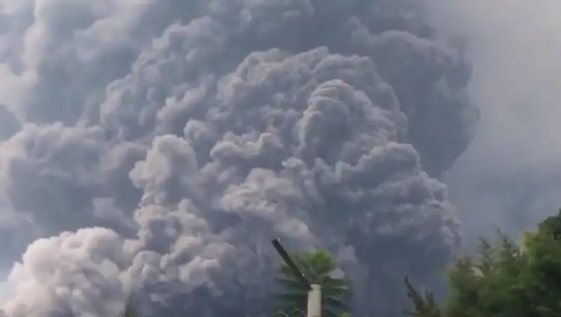 Число погибших при извержении вулкана в Гватемале достигло 69 человек