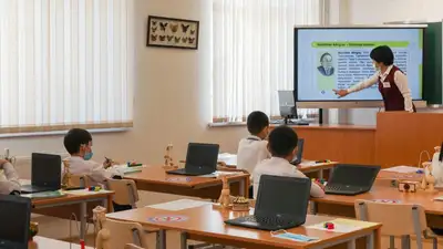 сколько времени школьники могут проводить за компьютером, фото - Новости Zakon.kz от 25.01.2023 11:39