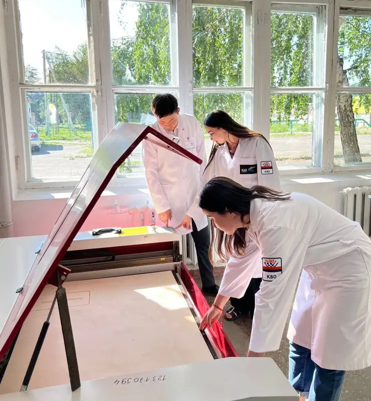 Вертикализатор-трансформер для детей с диагнозом ДЦП создали студенты Восточно-Казахстанском университета , фото - Новости Zakon.kz от 16.10.2023 14:02