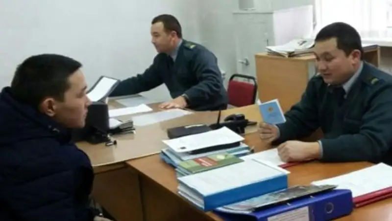 В Алматы началась приписка граждан к призывным участкам