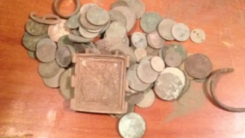 Четверо россиян задержаны в ЗКО за попытку вывезти на родину старинные монеты