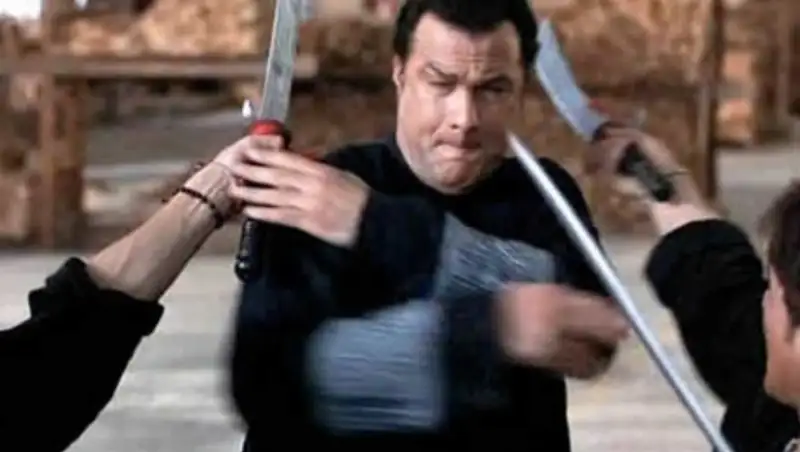 Стивен Сигал будет обучать айкидо детей Астаны