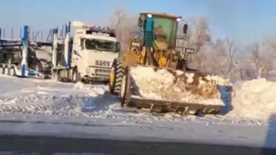 дальнобойщик, фото - Новости Zakon.kz от 09.01.2023 22:36