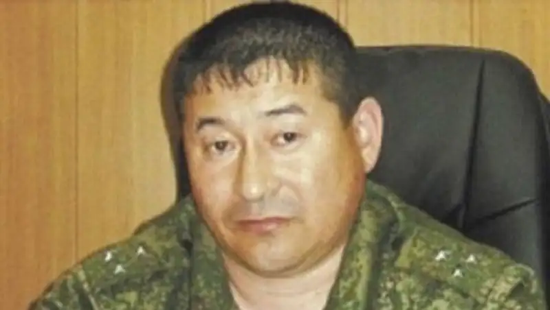 Серика Султангабиева, спасшего солдата от взрыва гранаты, перевезут на лечение в Москву