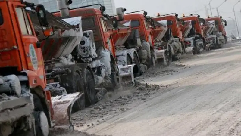 Более 1,8 тыс. единиц техники готово к снегоуборке в Астане