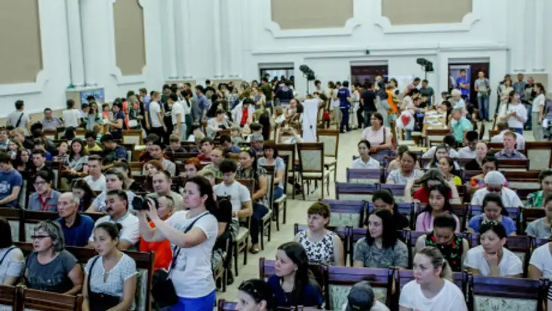 Более 600 вакансий в разных сферах было предложено на ярмарке в ВКО