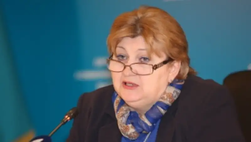 Н.Калашникова: Досрочные парламентские выборы - это индикатор на обновление