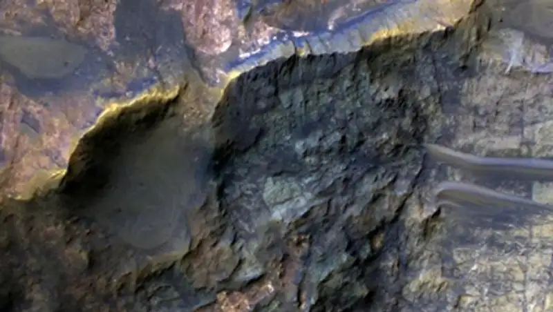 Ученые нашли очередной потенциальный "очаг жизни" на Марсе