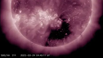 Корональная дыра на Солнце в ультрафиолете, фото - Новости Zakon.kz от 24.03.2023 10:52