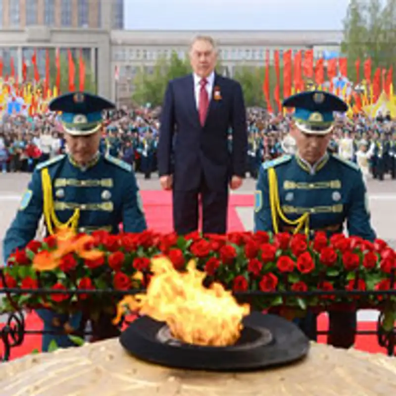 Н.Назарбаев поздравил казахстанцев с Днем Великой Победы