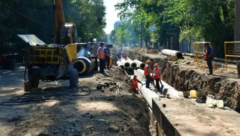 Объем строительства инженерных сетей в Алматы в этом году достиг исторического максимума