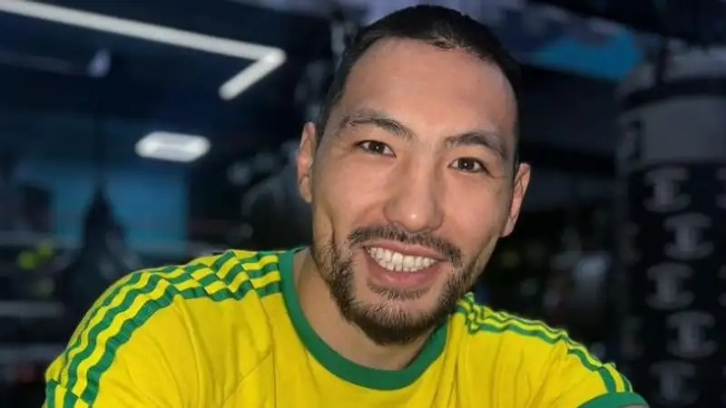 Жанибек Алимханулы готовится к бою за титул чемпиона мира