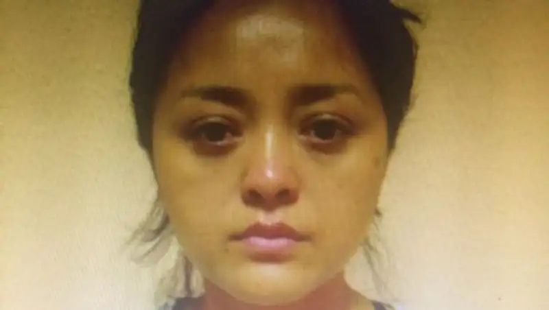 В Алматы 19-летняя девушка снимала с детей золотые украшения