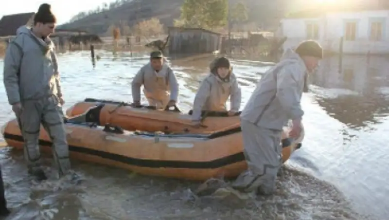 961 человека эвакуировали из-за сложной паводковой ситуации в Зыряновском районе ВКО