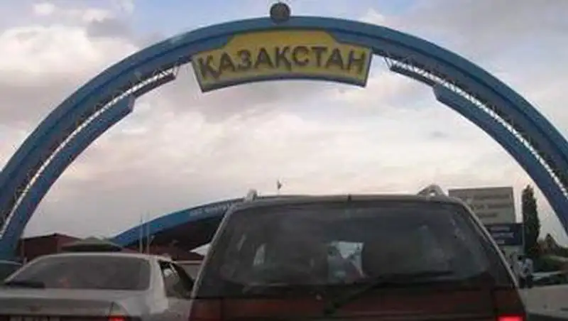 Казахстан ратифицировал поправки в соглашение с Белоруссией об автоперевозках