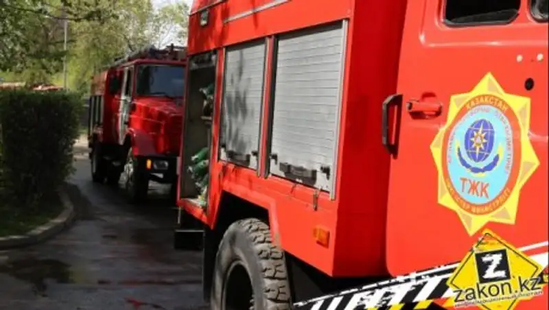 Частный дом горел в Алмалинском районе Алматы