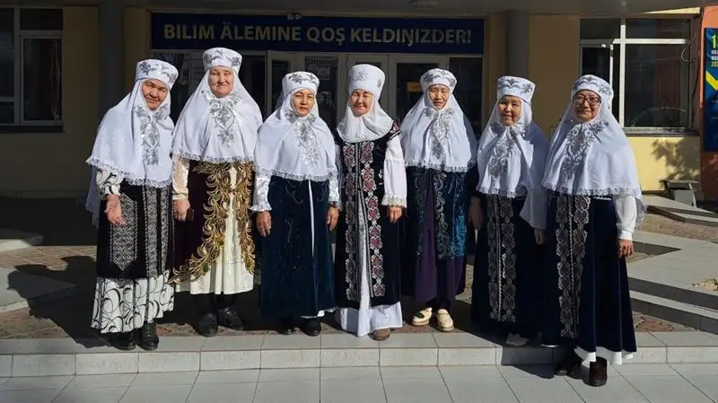 И стар, и млад: алматинцы дружно участвуют в выборах, фото - Новости Zakon.kz от 19.03.2023 15:25