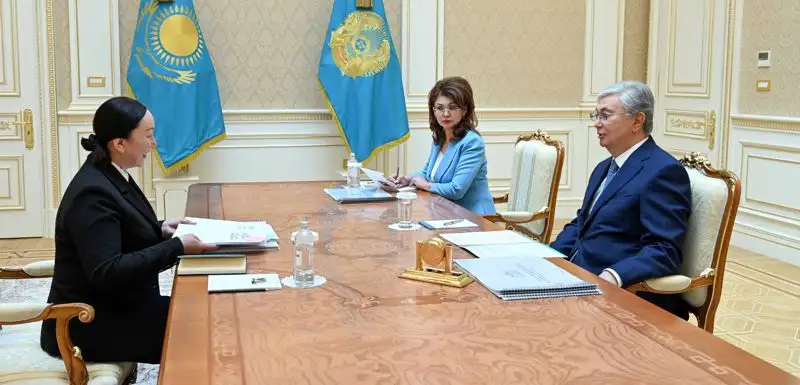 Касым-Жомарт Токаев встретился в Алматы с президентом НАН, фото - Новости Zakon.kz от 31.05.2023 17:19
