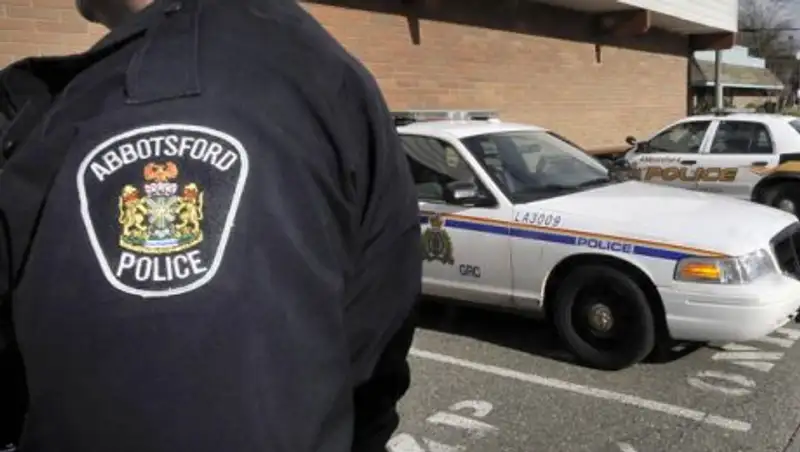 В Канаде неизвестный напал с ножом на школьников