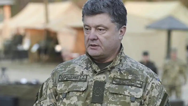 Порошенко поедет в Донбасс перед объявлением «Дня тишины»